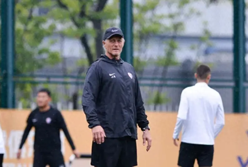 都市时报：安德森已基本完成保级目标，玉昆暂无换帅计划